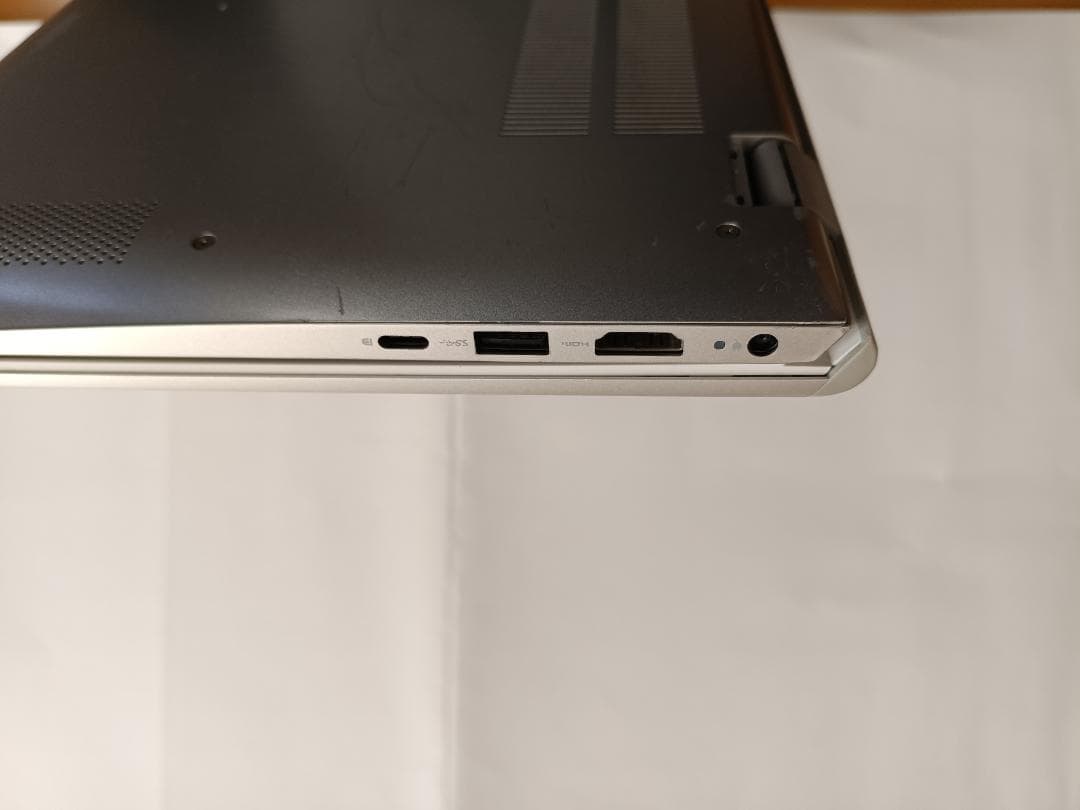 DELL Inspiron 5402 / 第11世代Core i5 / 訳アリ