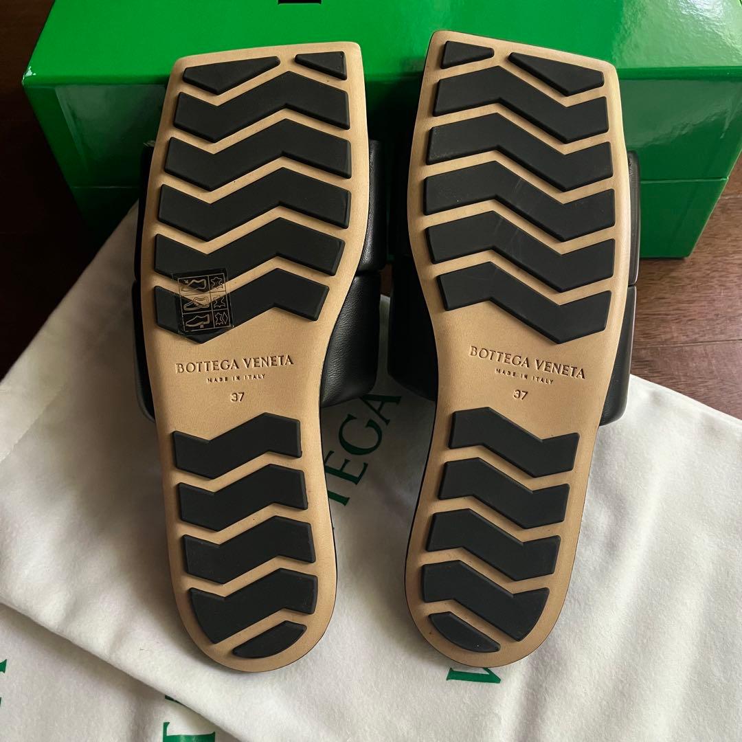 ボッテガ・ヴェネタ フラットサンダル