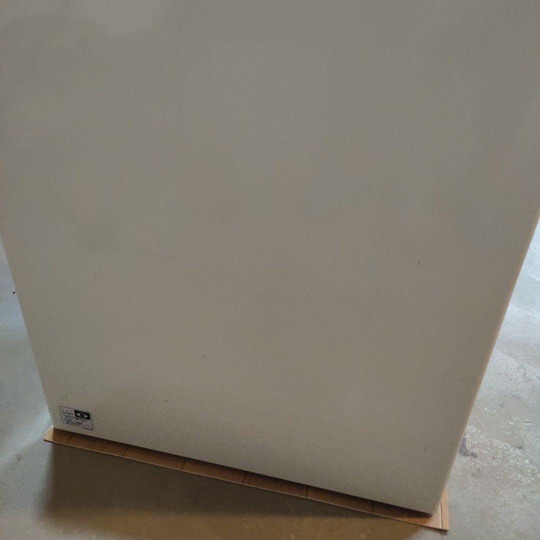 コンパクト　冷凍庫　サンデン　ホワイト