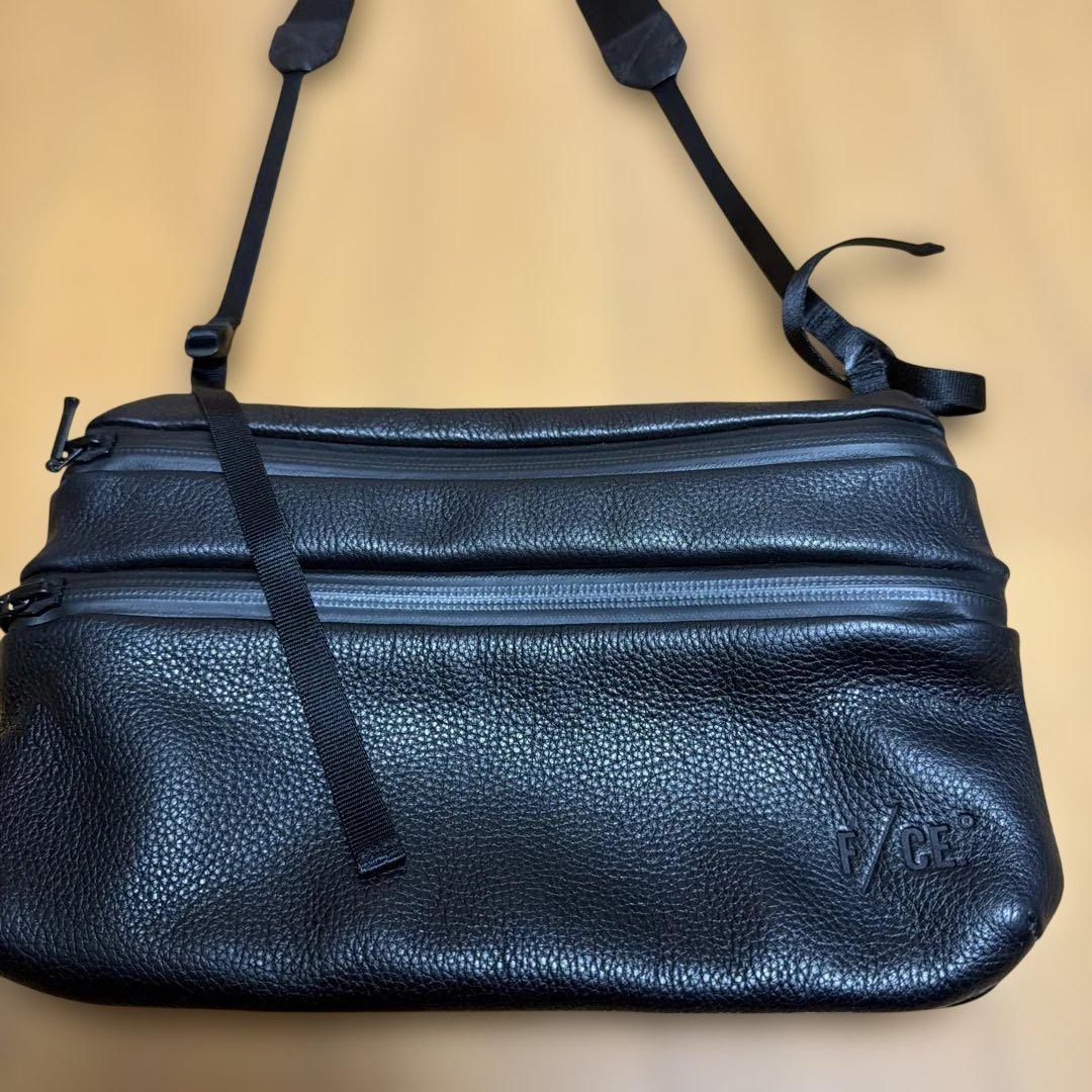 ®*️様 F/CE® ブラックショルダーバッグ