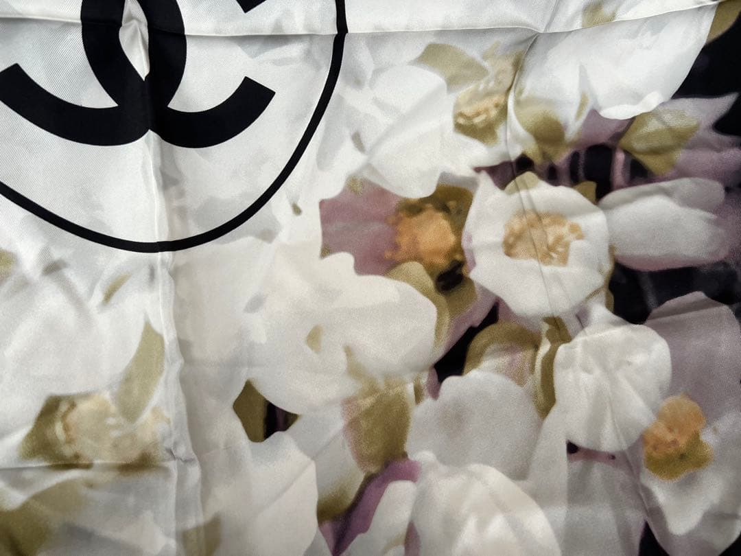 シャネル大判スカーフ