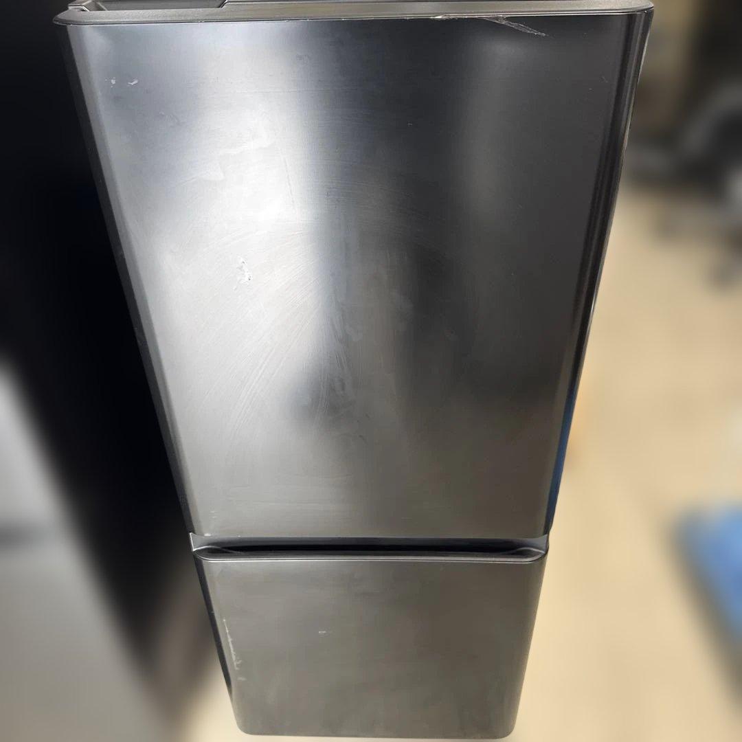 名古屋近郊限定　2024年　ハイセンス 冷蔵庫　135L 黒