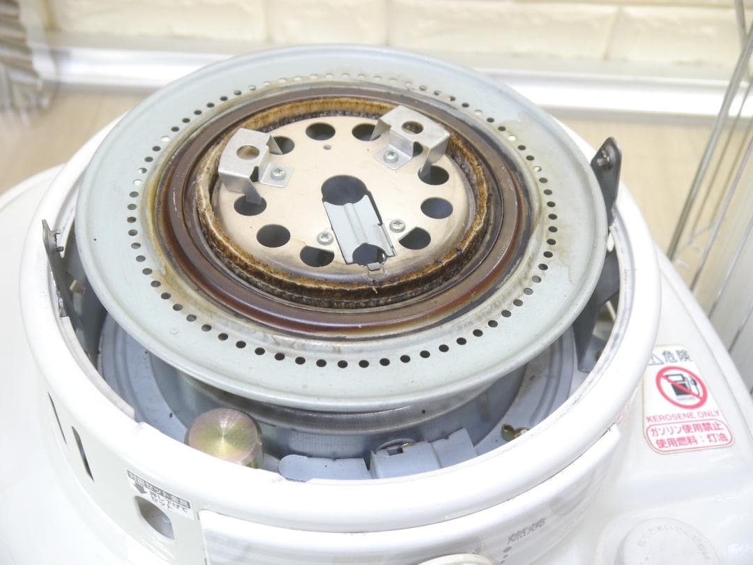 送料無料◆2014年◆コロナ 石油ストーブ 円筒形 ガード付き　ホワイト