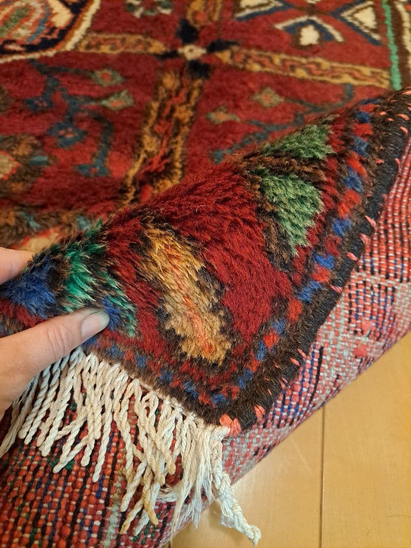 イラン　トライバルラグ　ヴィンテージラグ　ウール　手織り　ペルシャ絨毯