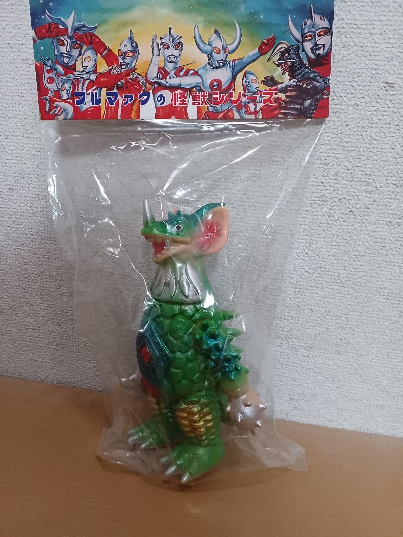 ブルマァク　リトルタイラント　ウルトラマン　ソフビ　フィギュア