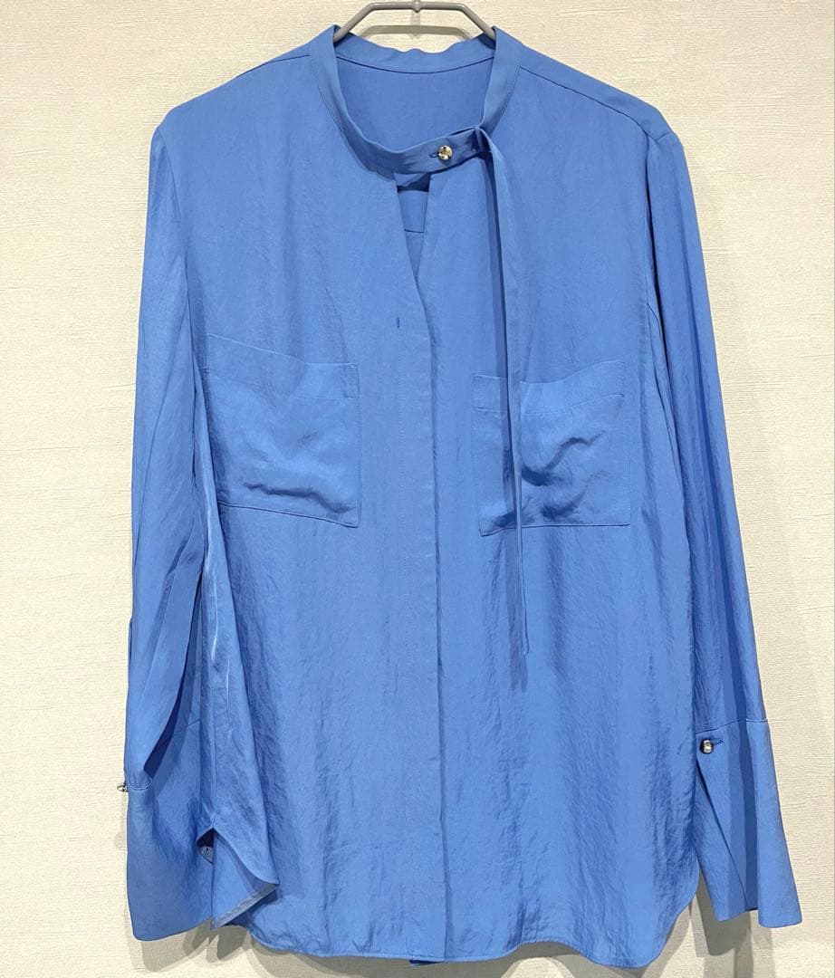 【美品】allureville　フリュイドオーバーラップブラウス　ルルウィルビー