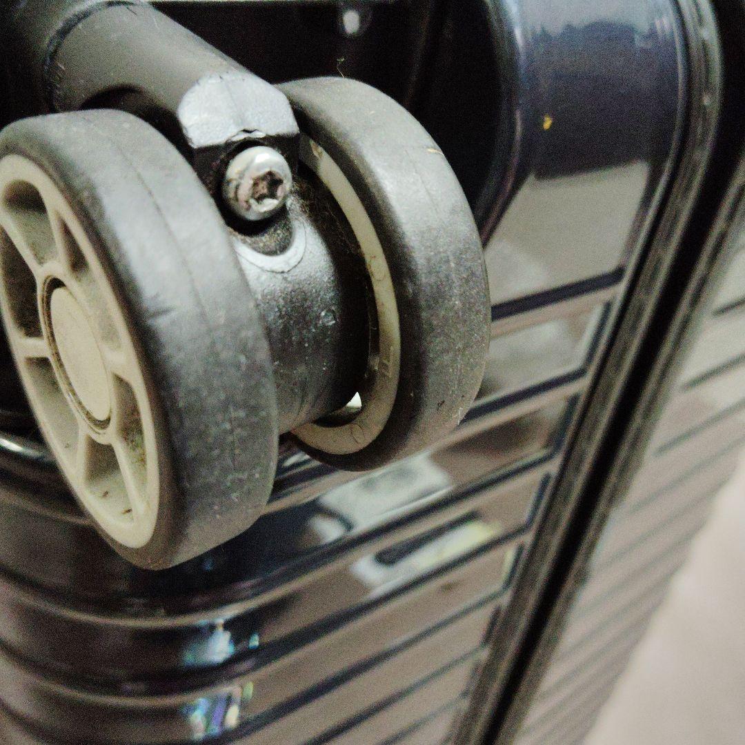 RIMOWAサルサエアー91リットル　ネイビー廃盤品　シール、ベルト付き