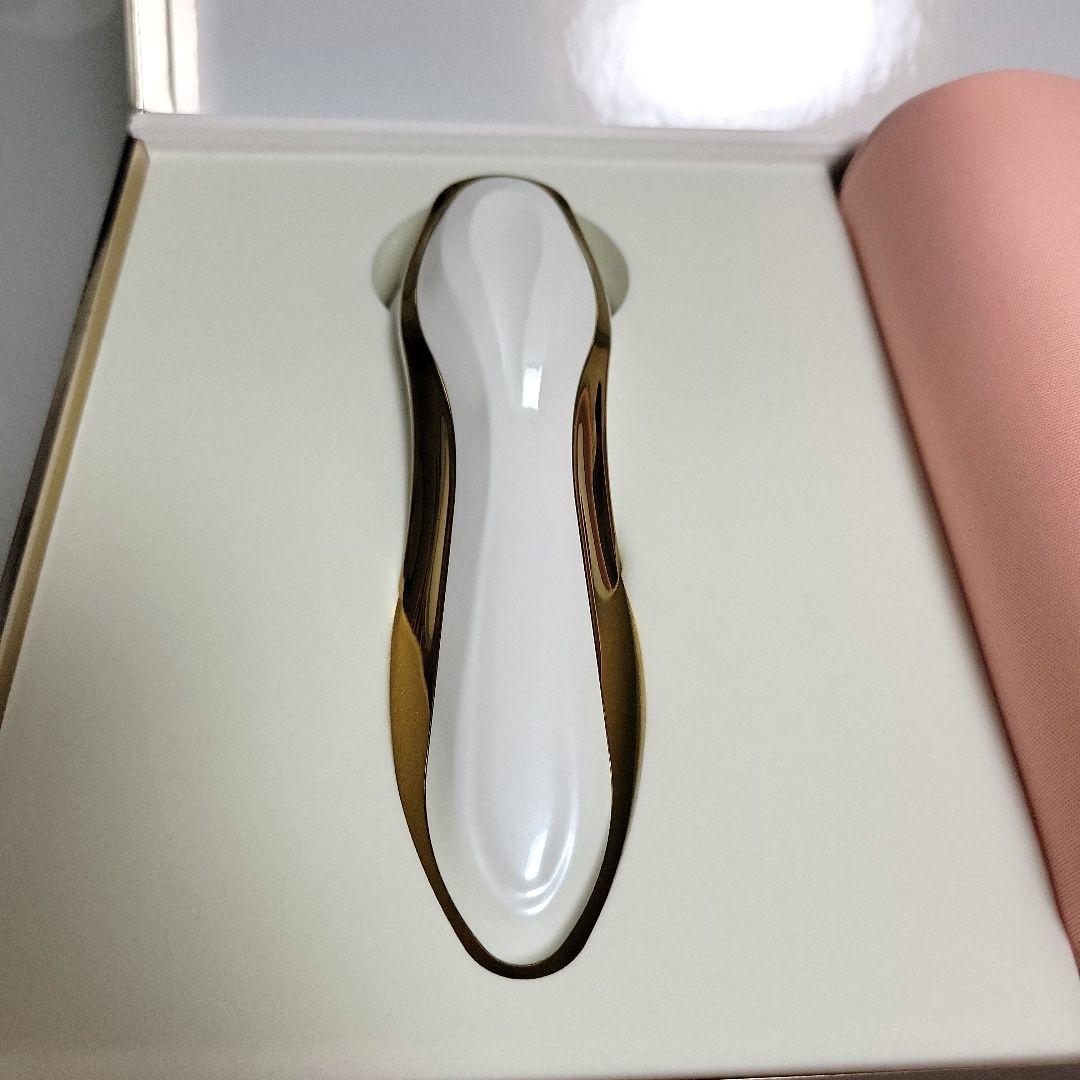 ARTISTIC & CO. Miss Arrivo THE WRAITH美顔器