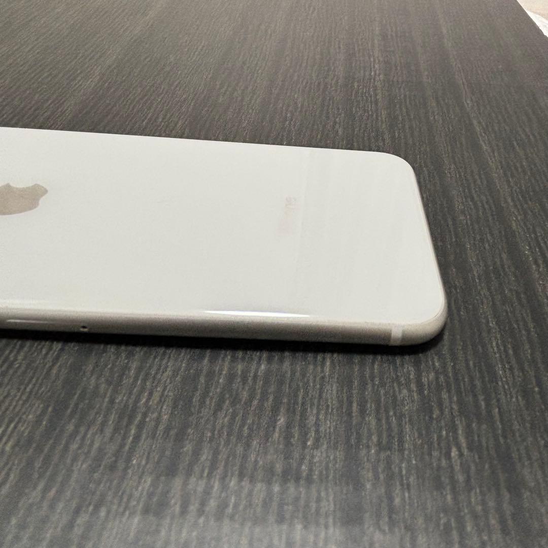 Apple iPhone 8 ホワイト 本体　256GB