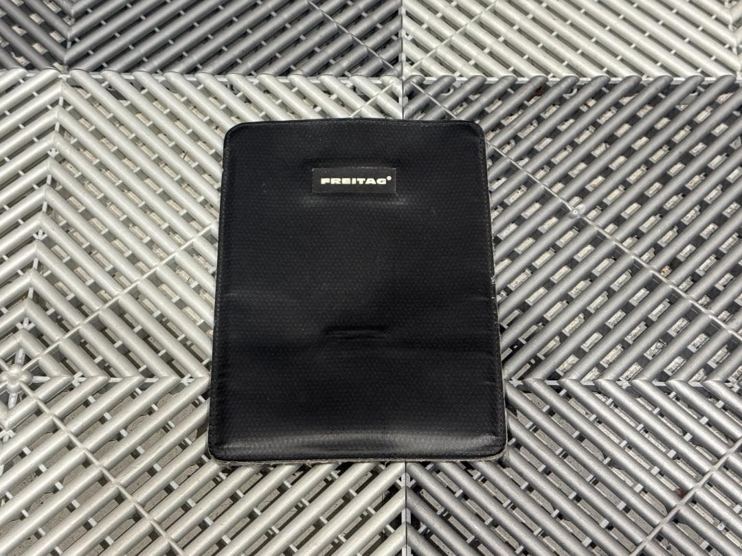 フライターグ 黒 F29 SLEEVE for iPad® mini