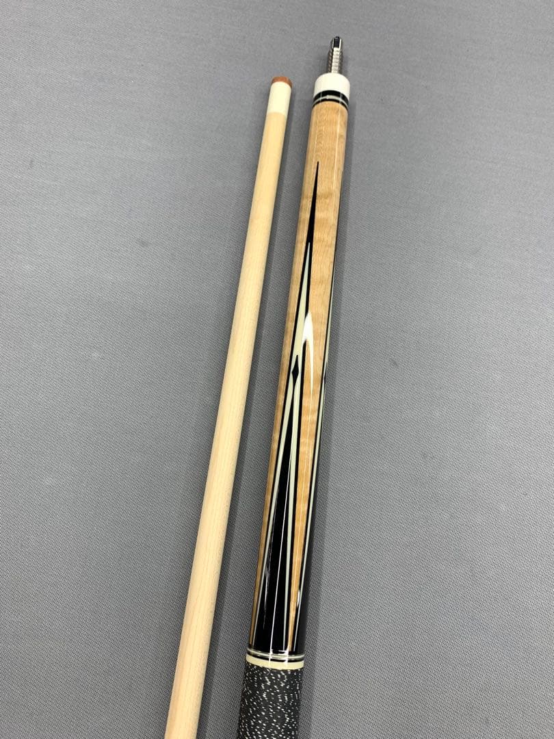 Rtx 　ほぼ新品　mezz axi ビリヤードキュー