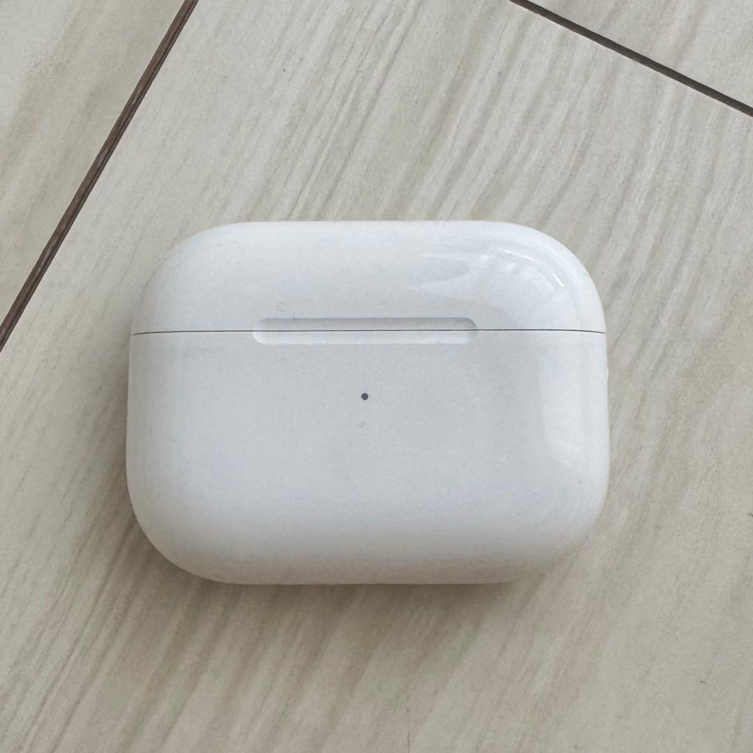 AirPods Pro第二世代　本体、左耳、付属品（右耳無し）