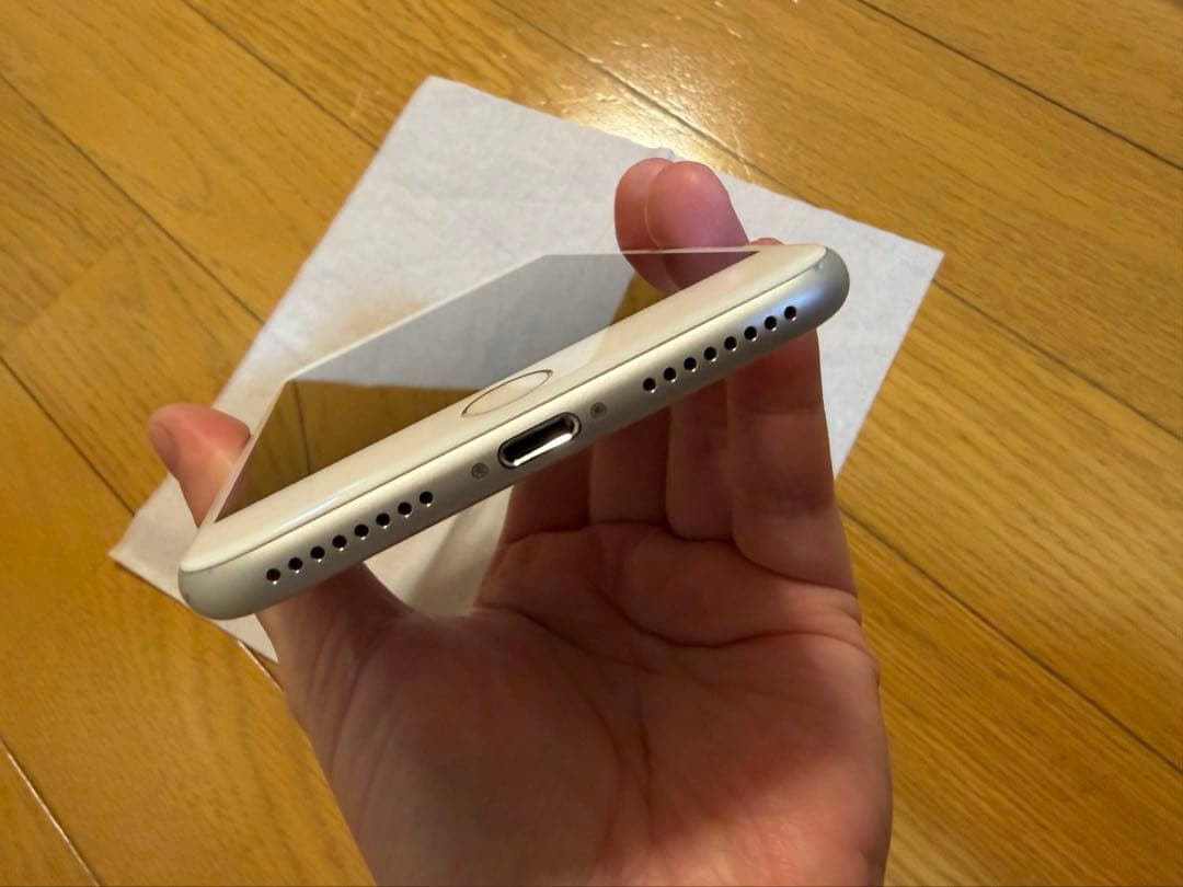 Apple iPhone 7 Plus 128GB シルバー