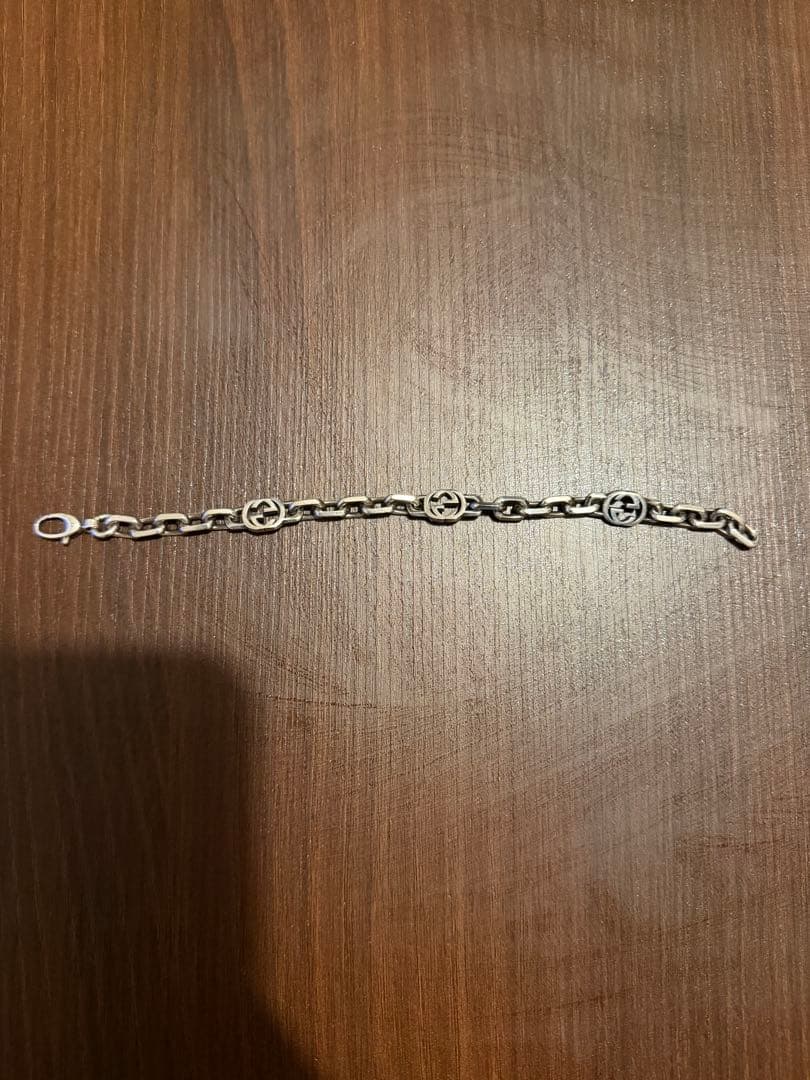 シルバーチェーンブレスレット ロゴモチーフ