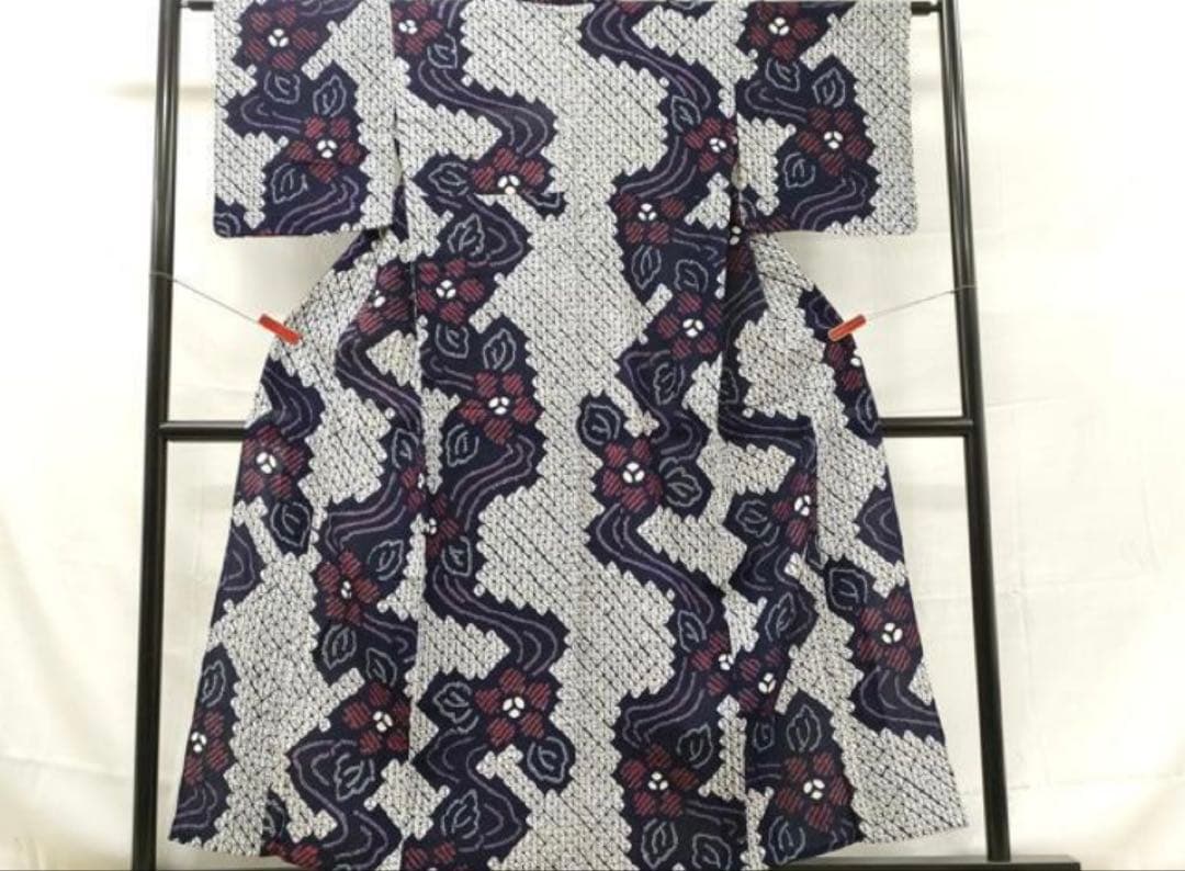 粋な大人の浴衣 高身長の方にも ◆ 有松絞り 流水花文 紫が効いたお洒落な色調