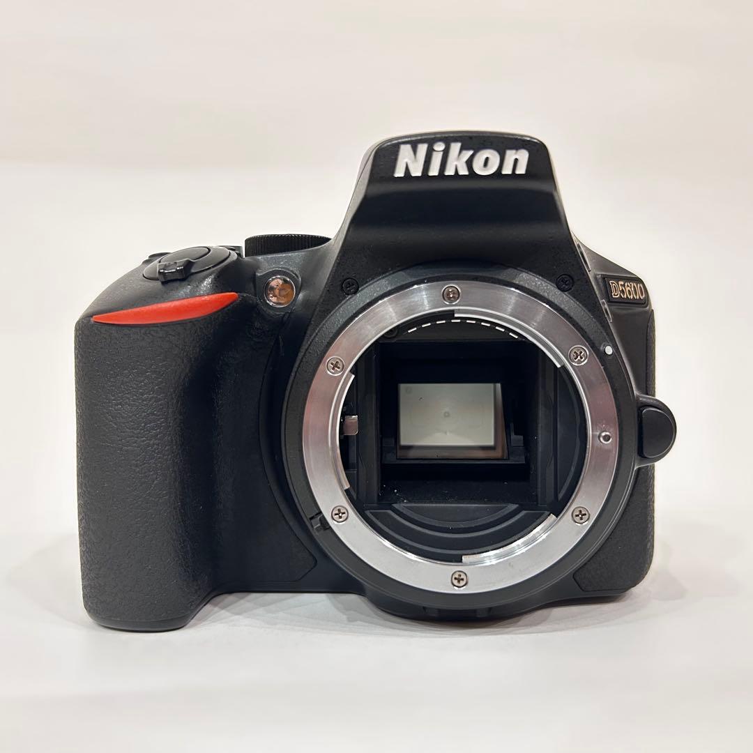 【初心者向け】Nikon D5600 デジタル一眼レフカメラ　ダブルズームキット