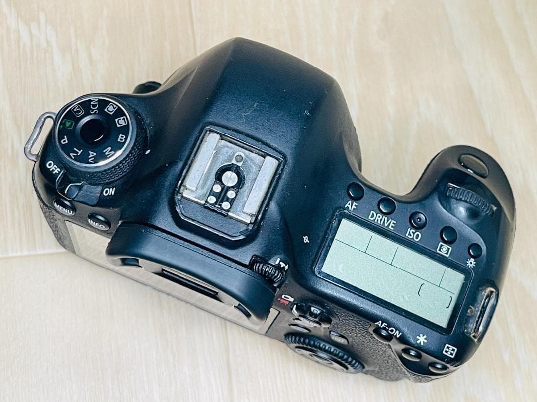 フルサイズ一眼❗Canon EOS 6D本体、EF35-105レンズ　付属品多数