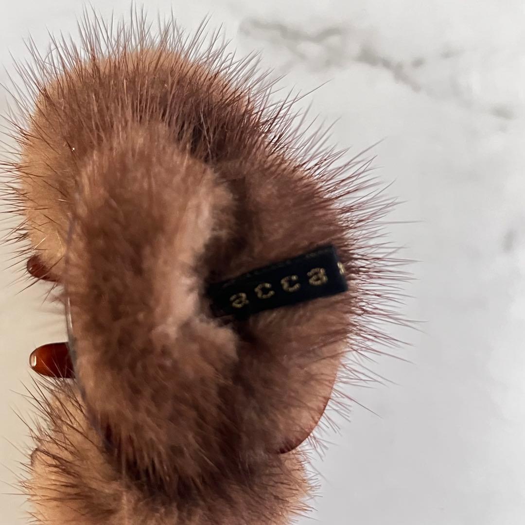 美品　acca アッカ　ミンクファー　スワロフスキー付きヘアクリップ