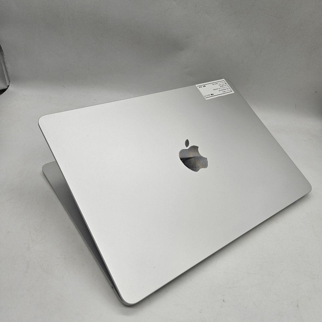 Macbook Air 2022 • Apple M2 | 24GB | 1TB