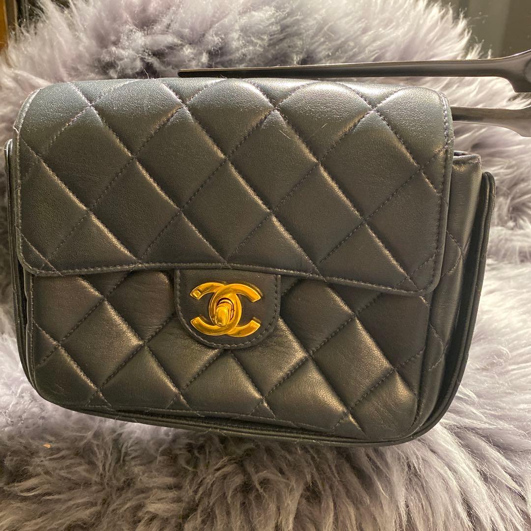 CHANEL レア品　マトラッセ　バック　クラッチバックネイビー