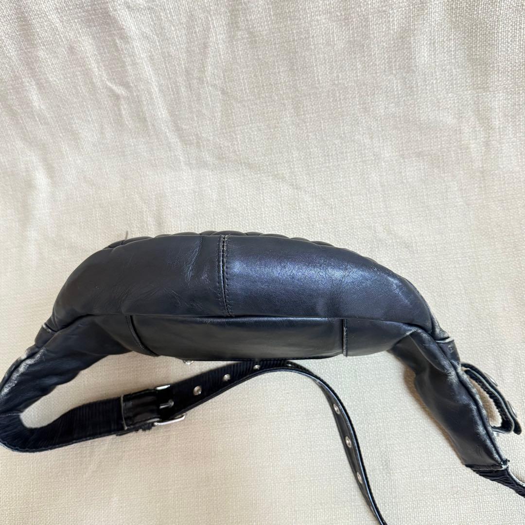 schott ショット パデッド レザー ボディバッグ 黒