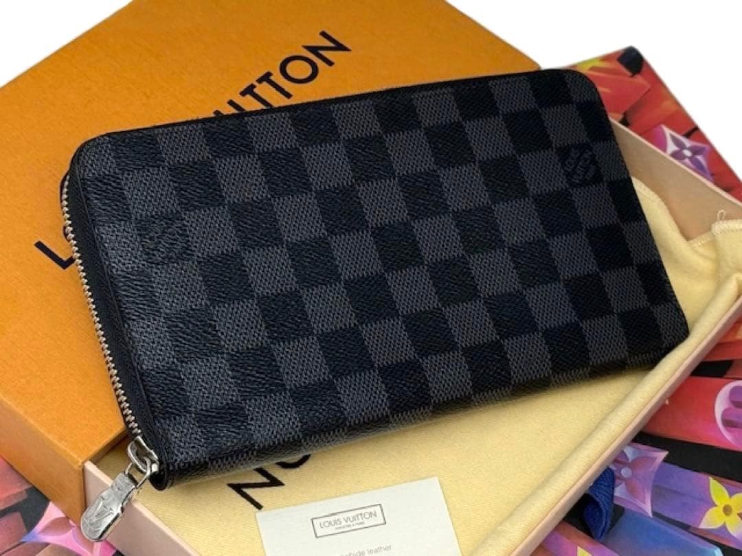 超極美品！ルイヴィトン　グラフィット　ジッピーオーガナイザーNM