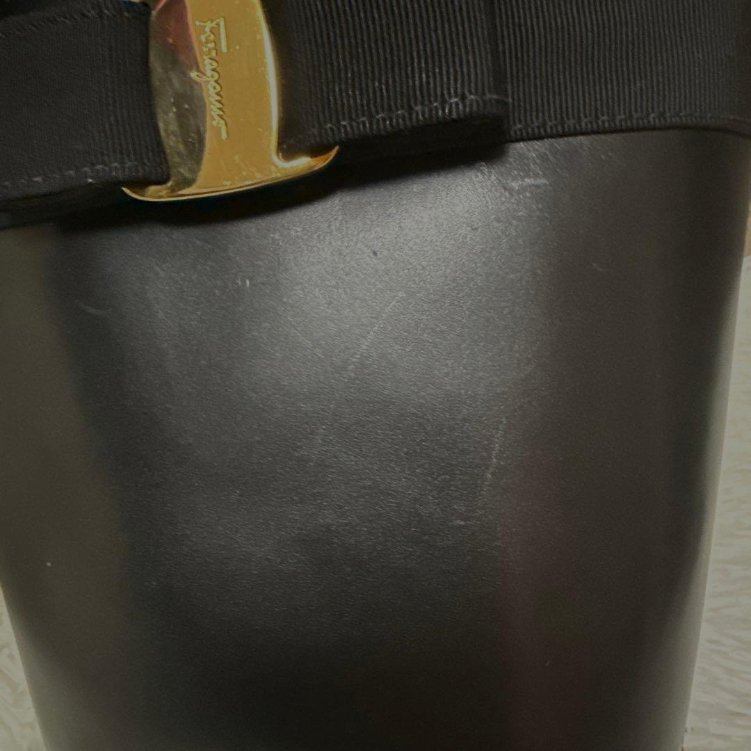 Ferragamo フェラガモ ハンドバッグ ヴァラリボンレザー 革 黒