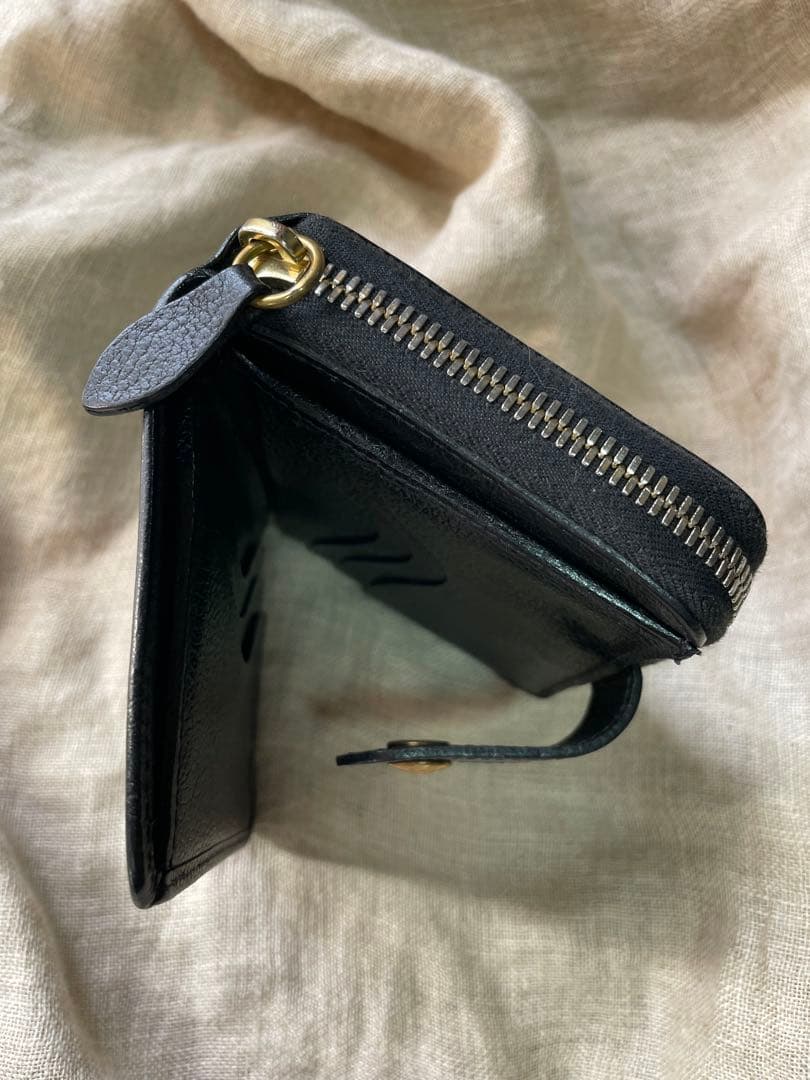 イルビゾンテ　レザー二つ折り財布　シボ　ブラック　黒　ユーズド