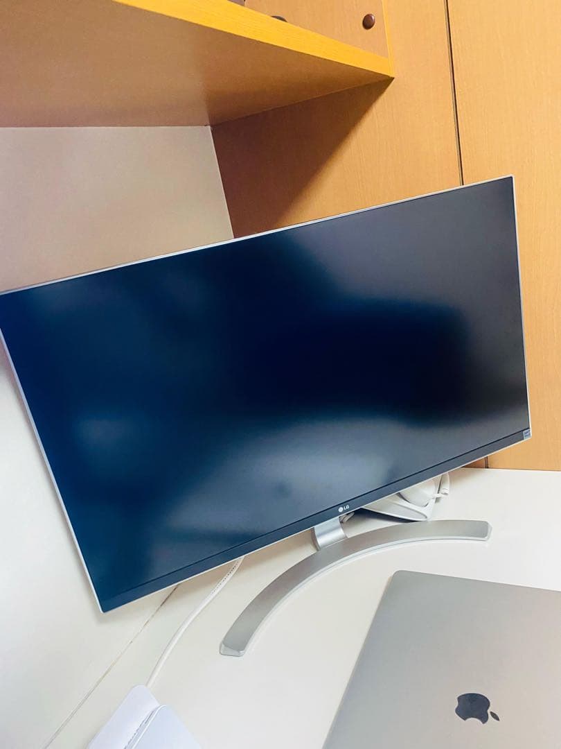 LG 27UD68-W ディスプレイ