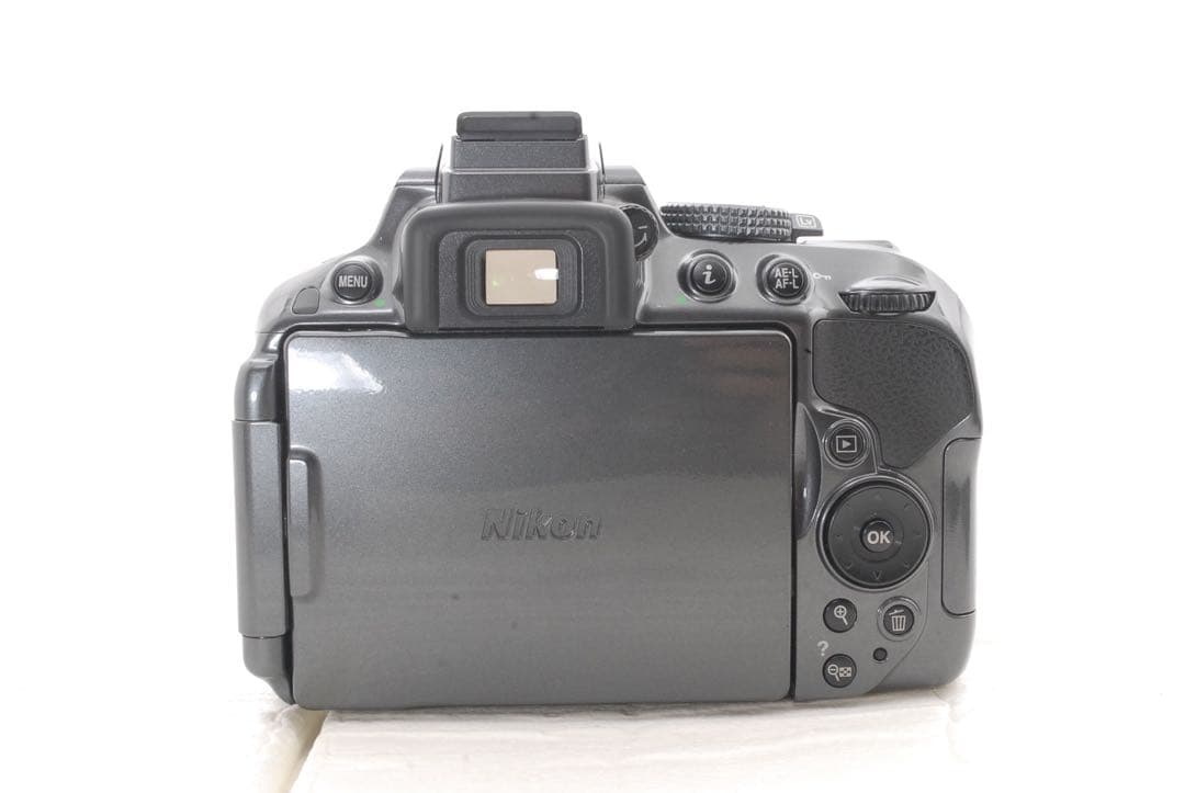 美品✨ Nikon D5300 ショット数994回 Wi-Fi搭載 グレー