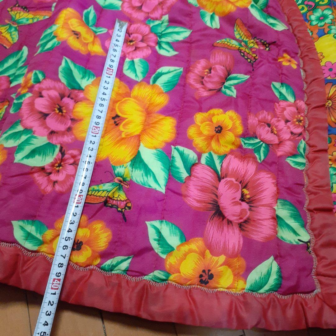 レア‼️ビンテージ　レトロポップ　花柄&蝶々　リバーシブル　こたつかけ　マット他