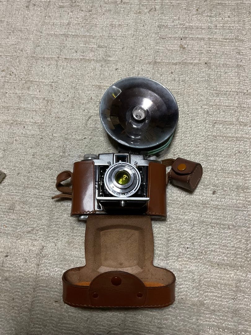 蛇腹式カメラ／コニレット　小西六写真工業株式会社。【取扱説明書と専用フラッシュ】