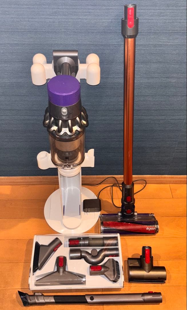 う*ぎ様 ★値下げ! ダイソン dyson V10 SV12 クリーナー 稼働確