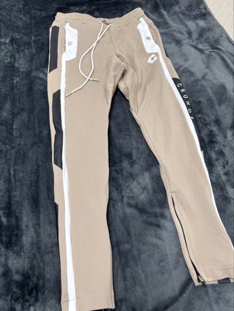 クロノス セットアップ ベージュ S パーカー パンツ