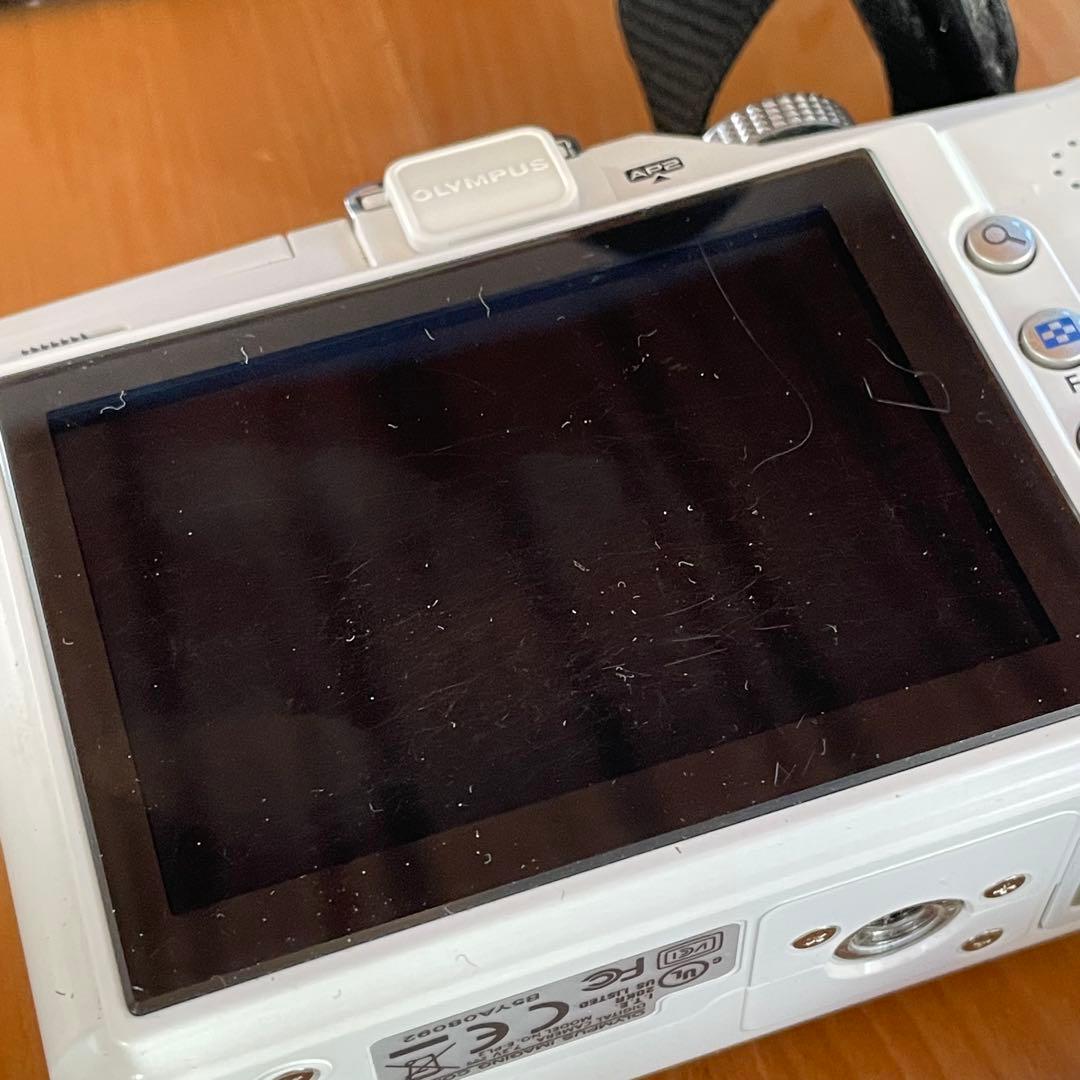 OLYMPUS PEN Lite E-PL2 本体と付属品