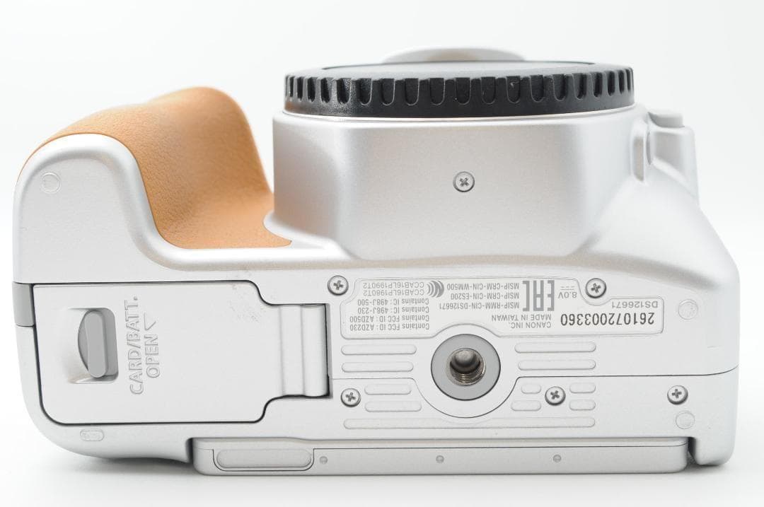 ☆新品級⑨☆ハロウィンSALE☆ Canon EOS Kiss x9 ダブル