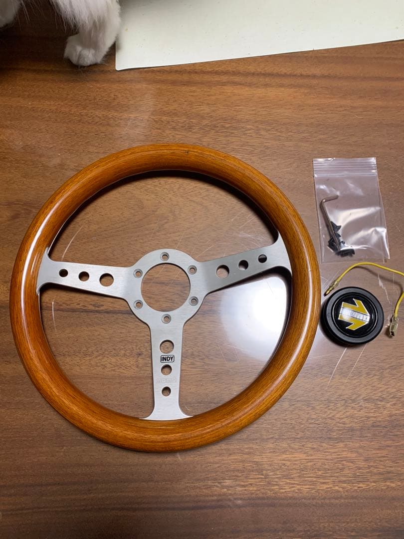 MOMO INDY ステアリングホイール 本体