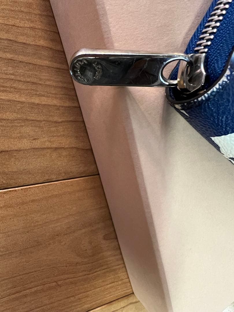 LVエスカル ジッピー ウォレット ブルー