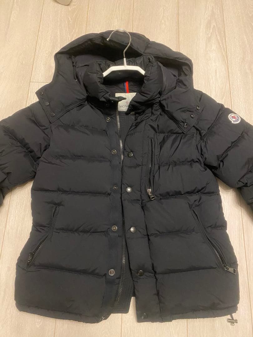 モンクレール　ダウン　美品　最終値下げ　3時間限定です。