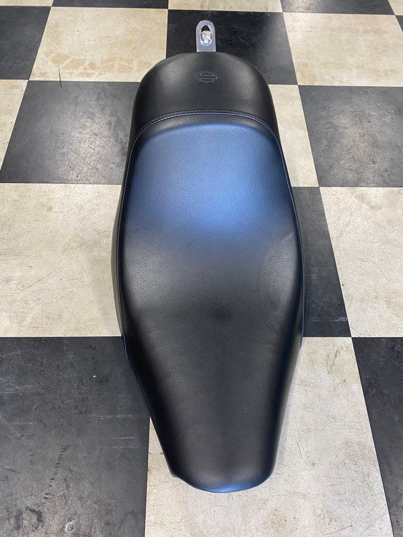 ハーレー純正　シート　ツインカム96 ソフテイル　fxstc