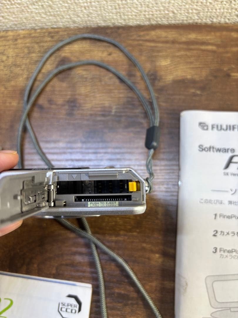 FUJIFILM FINEPIX F402 デジカメ 富士フィルム