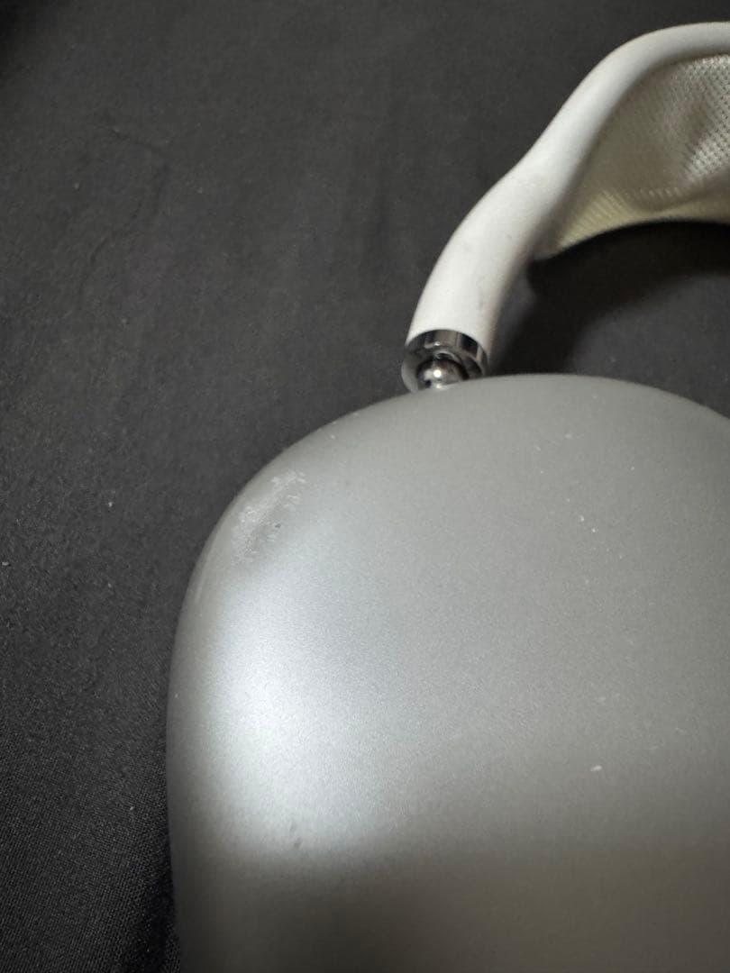 AirPods Max ジャンク品（通電あり／接続不可）ケース付属