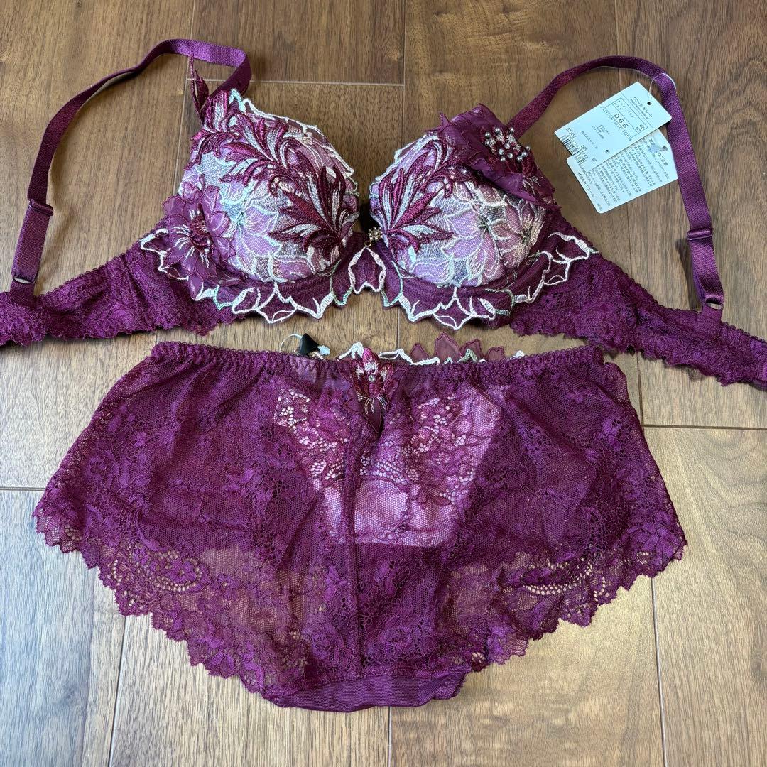 新品 ワコール サルート 52G ブラジャー ショーツ セットアップ D65 M