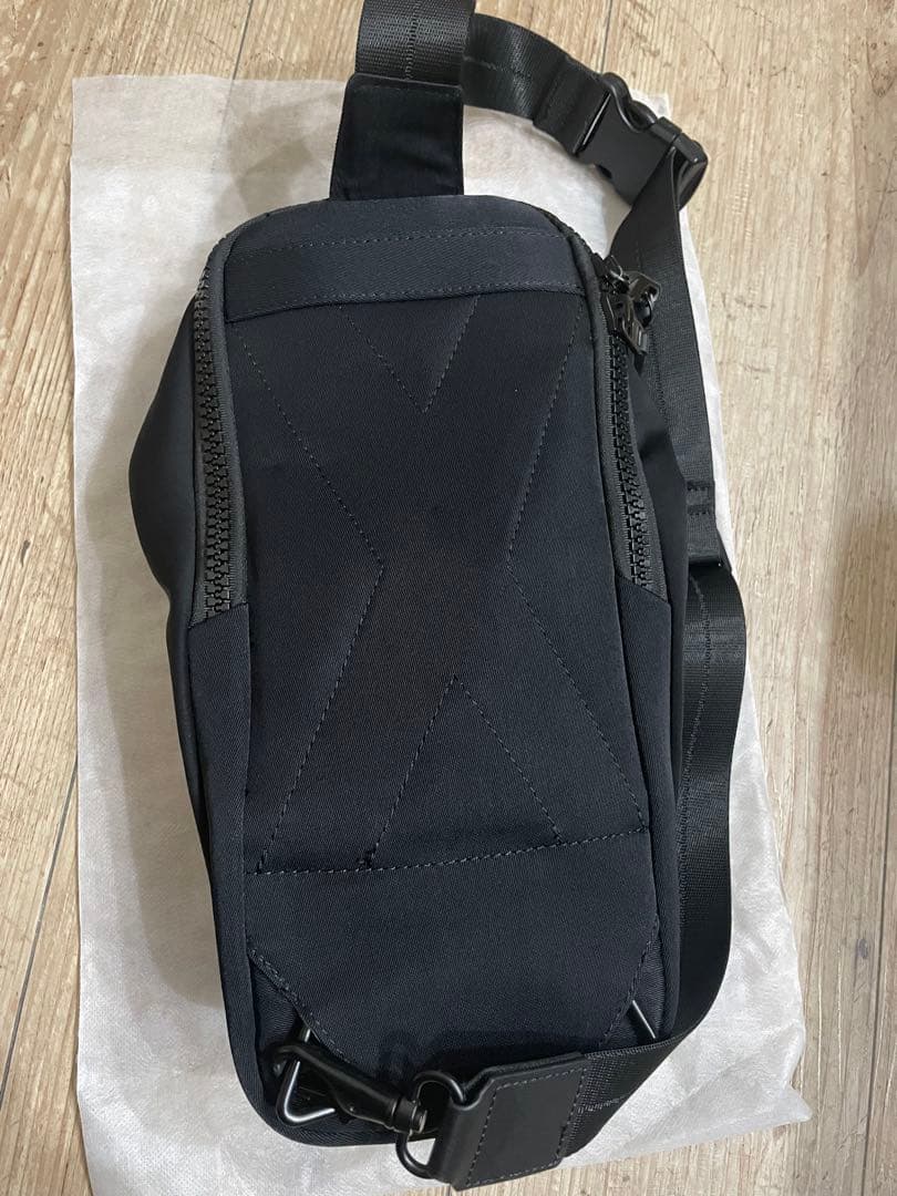 TUMI ボディバッグ ブラック