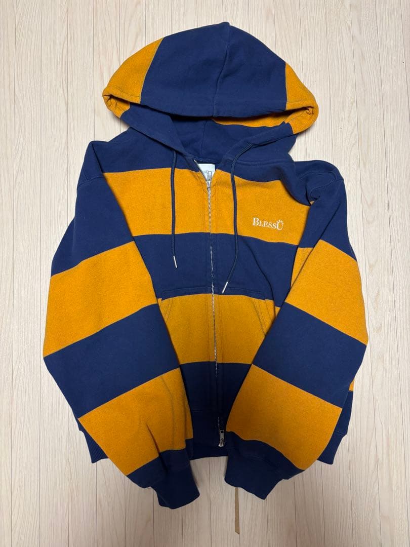 BlessU パーカー