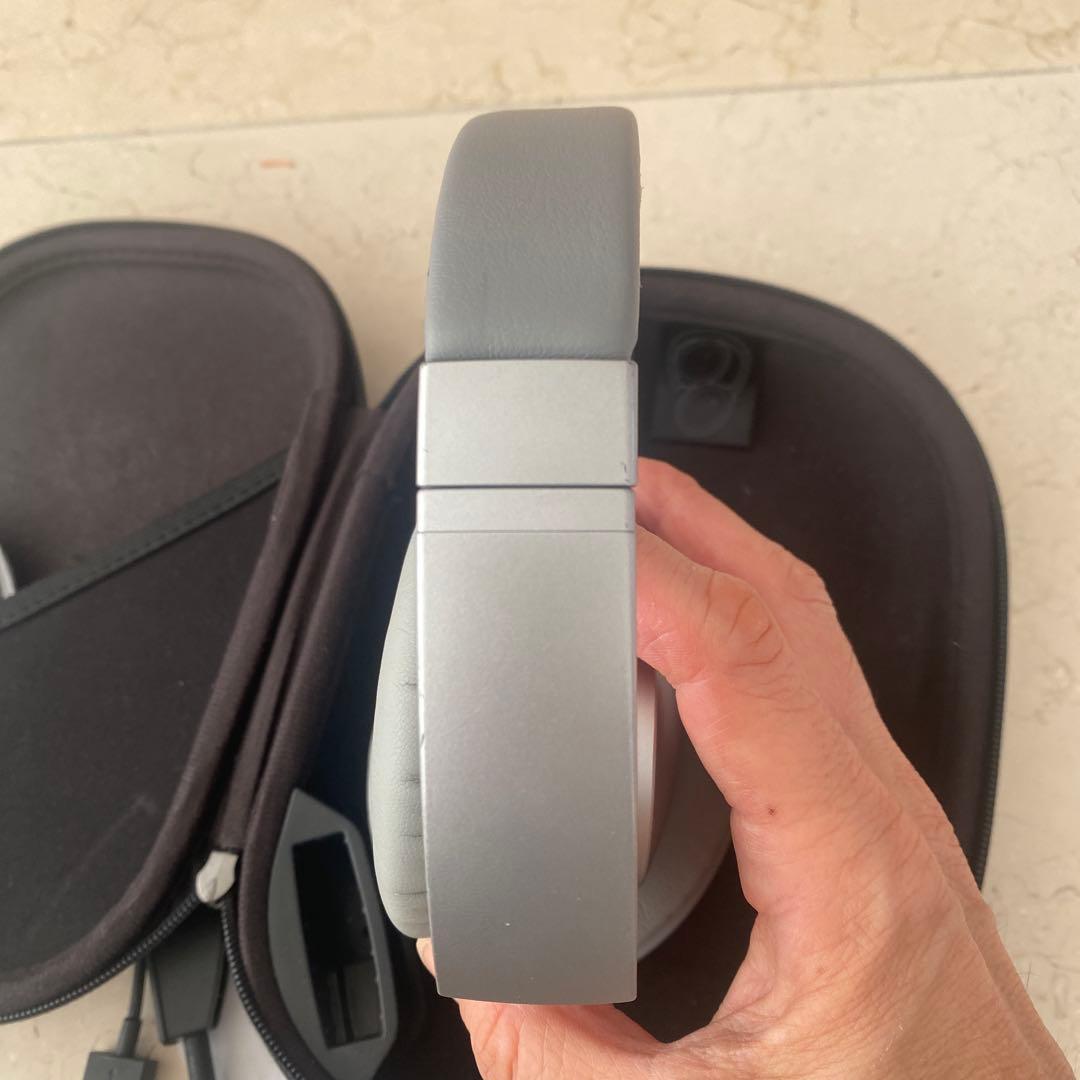 Bose ワイヤレスヘッドホン シルバーQuiet comfort 35