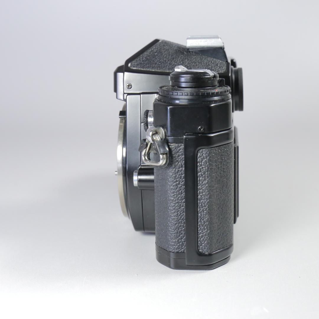 ☆完全動作☆極美品　Nikon FE2 ブラック　ケースおまけ＃271