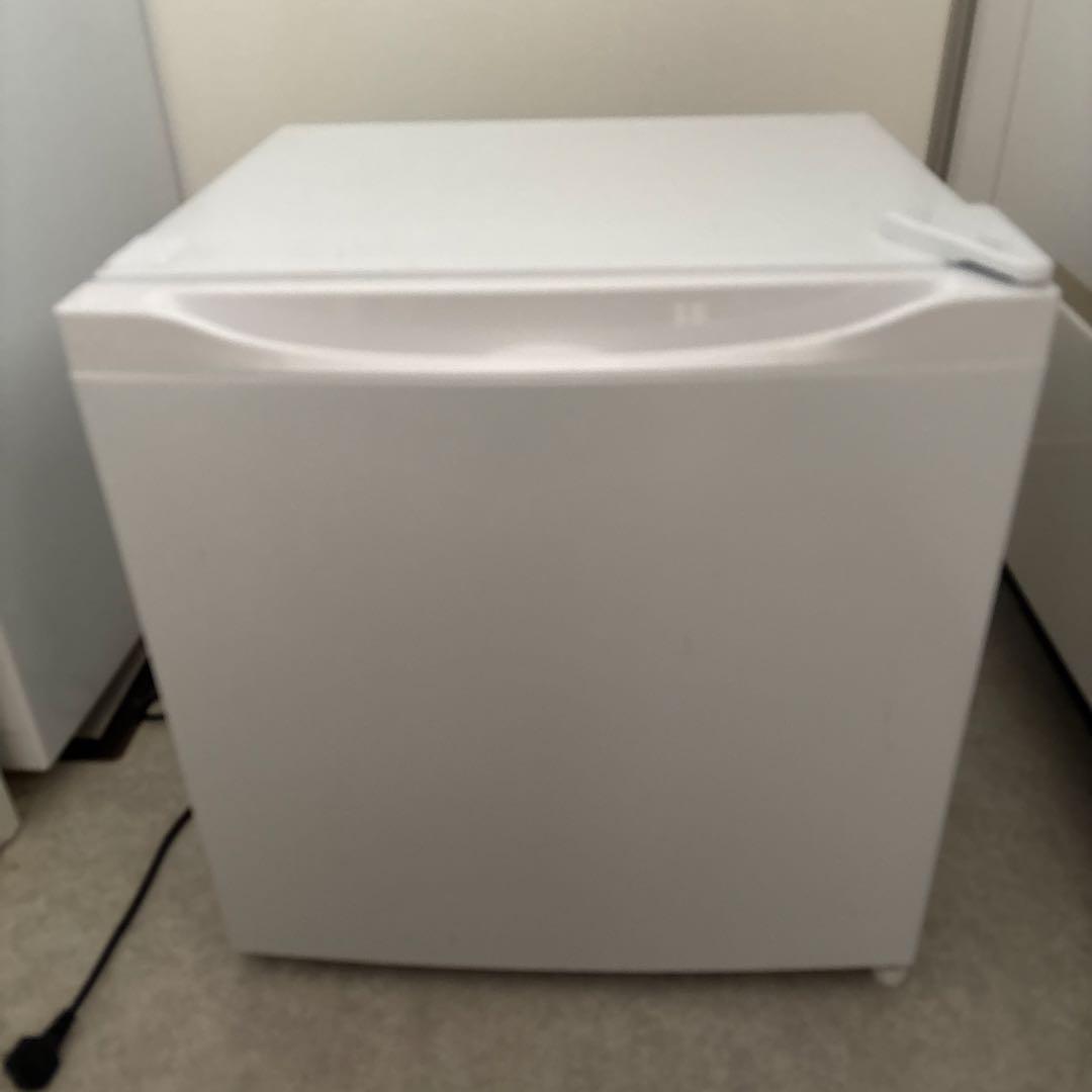 冷凍庫 MAXZEN JR031ML01WH 中古 小型冷凍庫