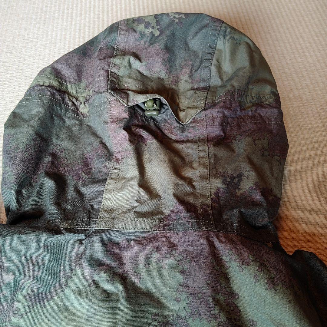 美品 BURTON 迷彩 スノーボードウェア 上下セット メンズM