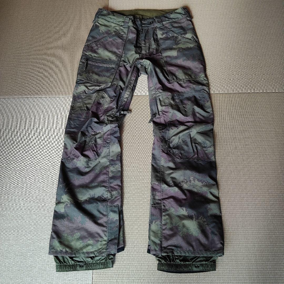 美品 BURTON 迷彩 スノーボードウェア 上下セット メンズM